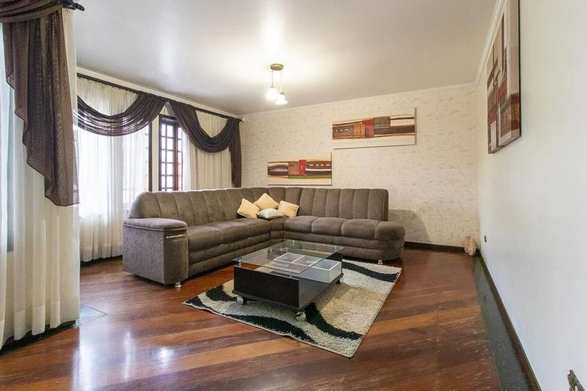 House for rent with 4 bedrooms and a private garden