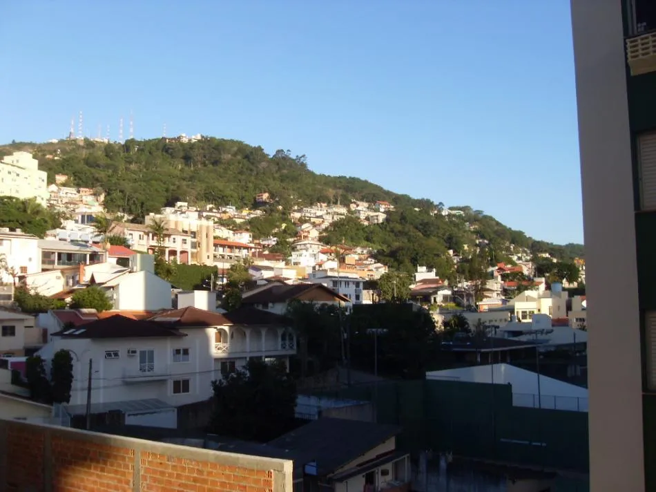 60 m² apartment with 2 bedrooms and enclosed balcony — photo 25