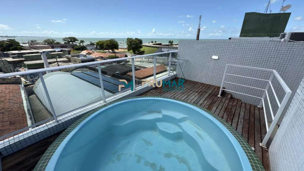 Furnished apartment with pool access and 1 en-suite — photo 2