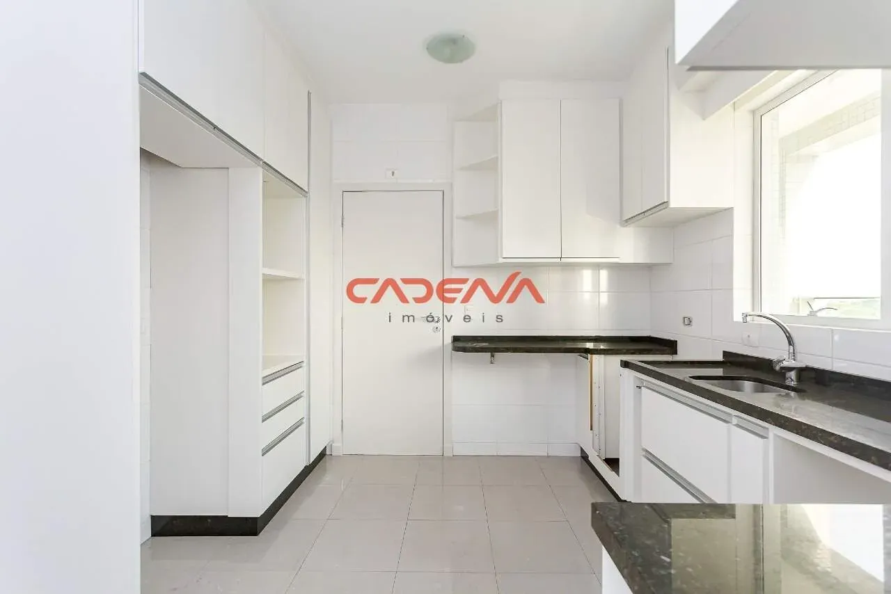 Large apartment with 4 bedrooms and 329 m² plus 2 parking — photo 11