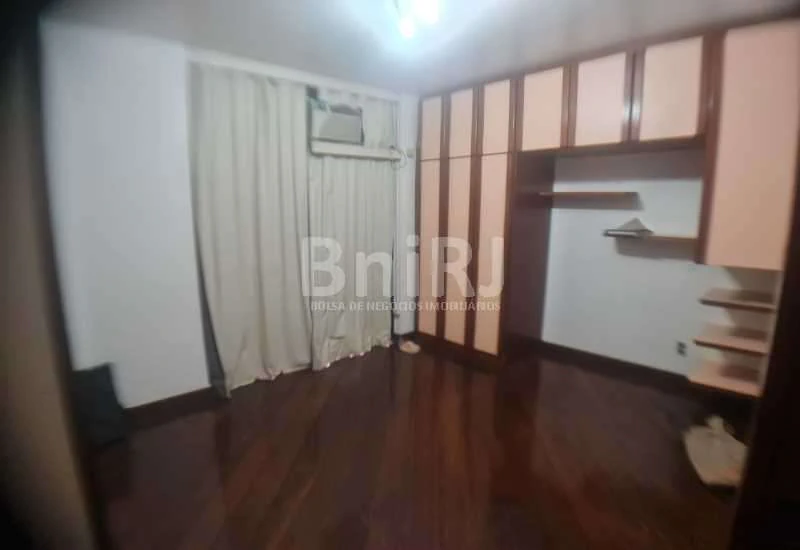 4-bedroom apartment with 271 m² and 3 parking spots — photo 11