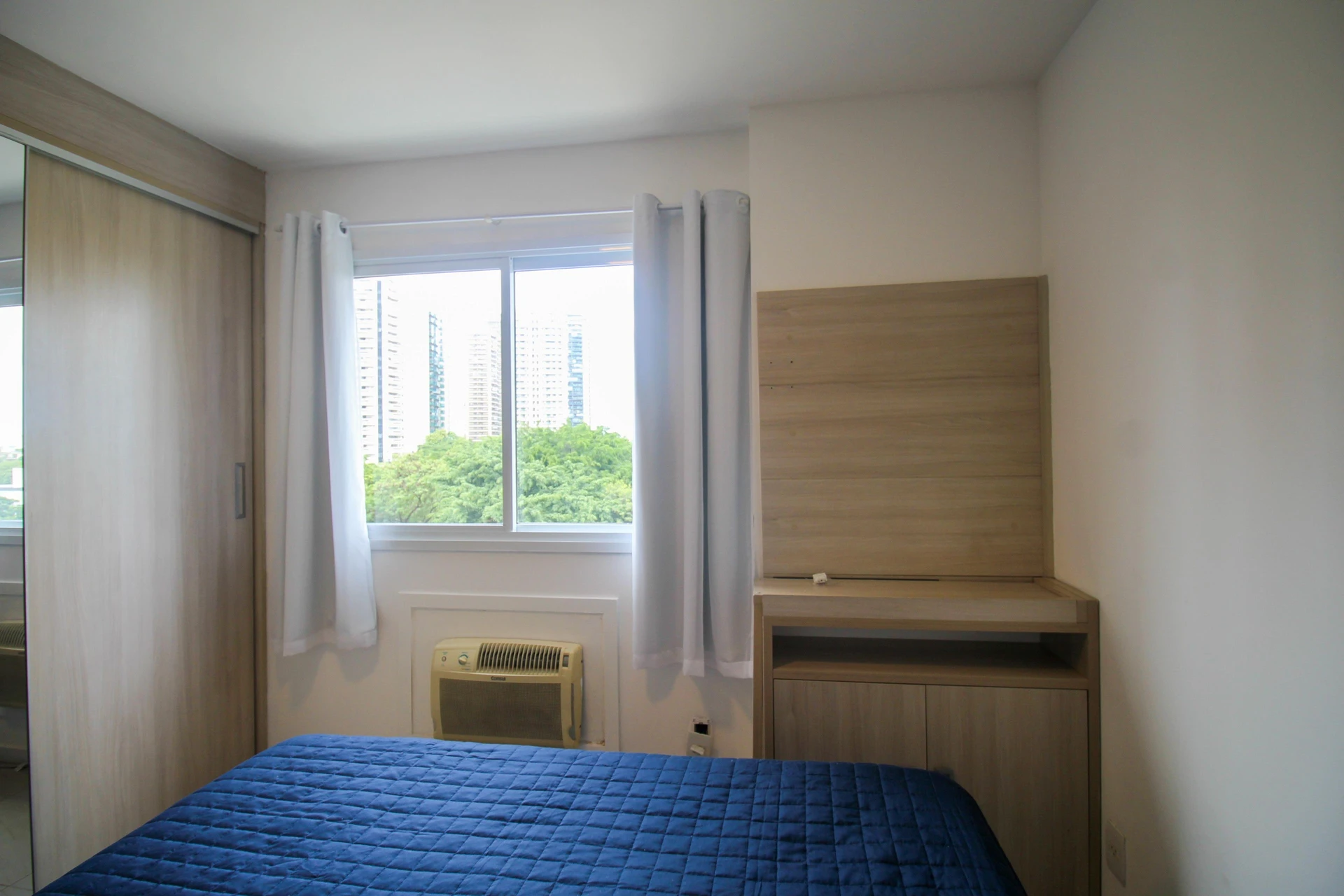 Apartamento mobiliado com 2 quartos e varanda envidraçada — photo 66