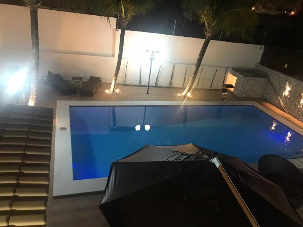 Furnished 6-bedroom house with pool and private garden — photo 21