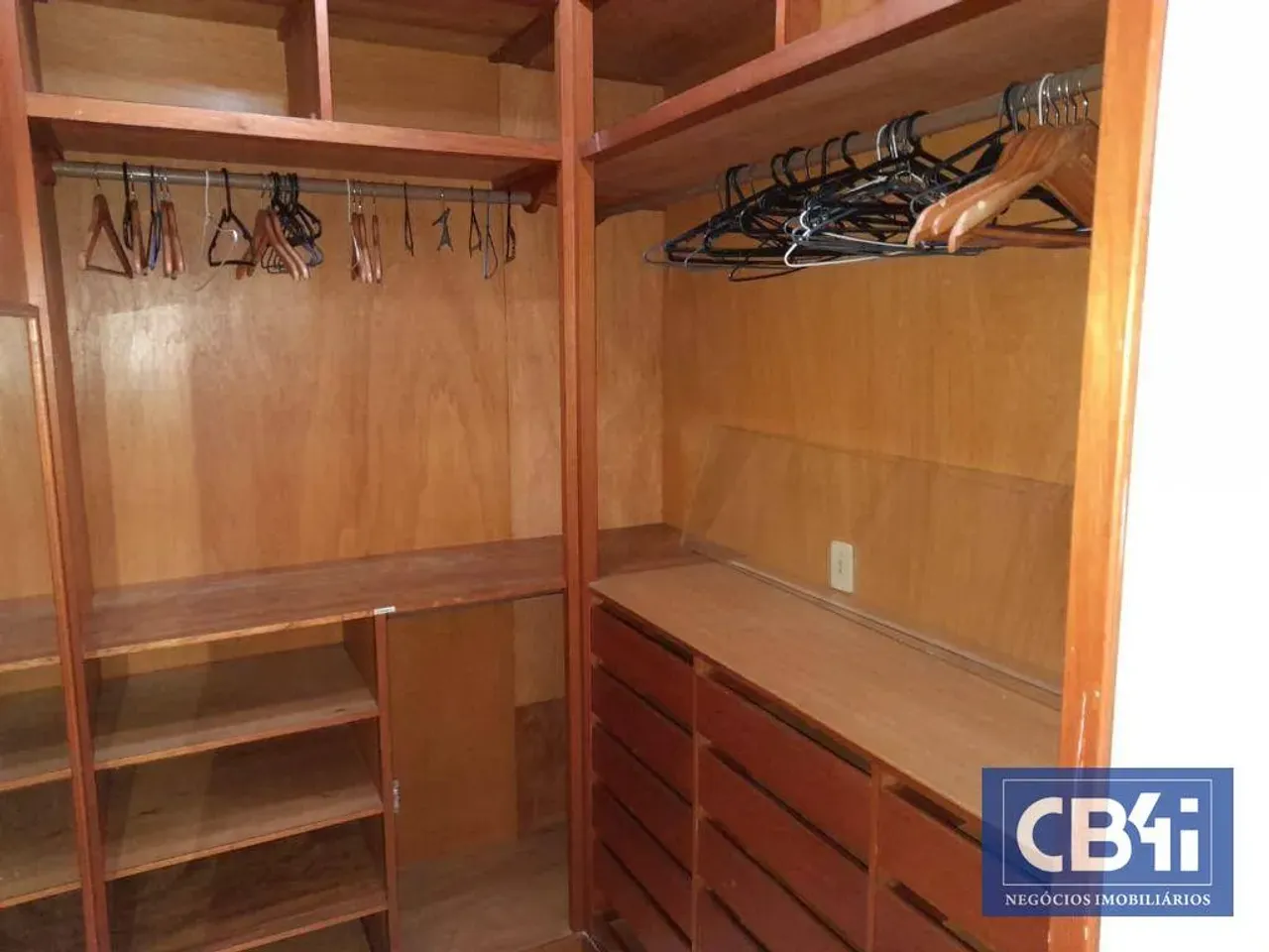 Furnished apartment with 3 bedrooms and 3 bathrooms — photo 9