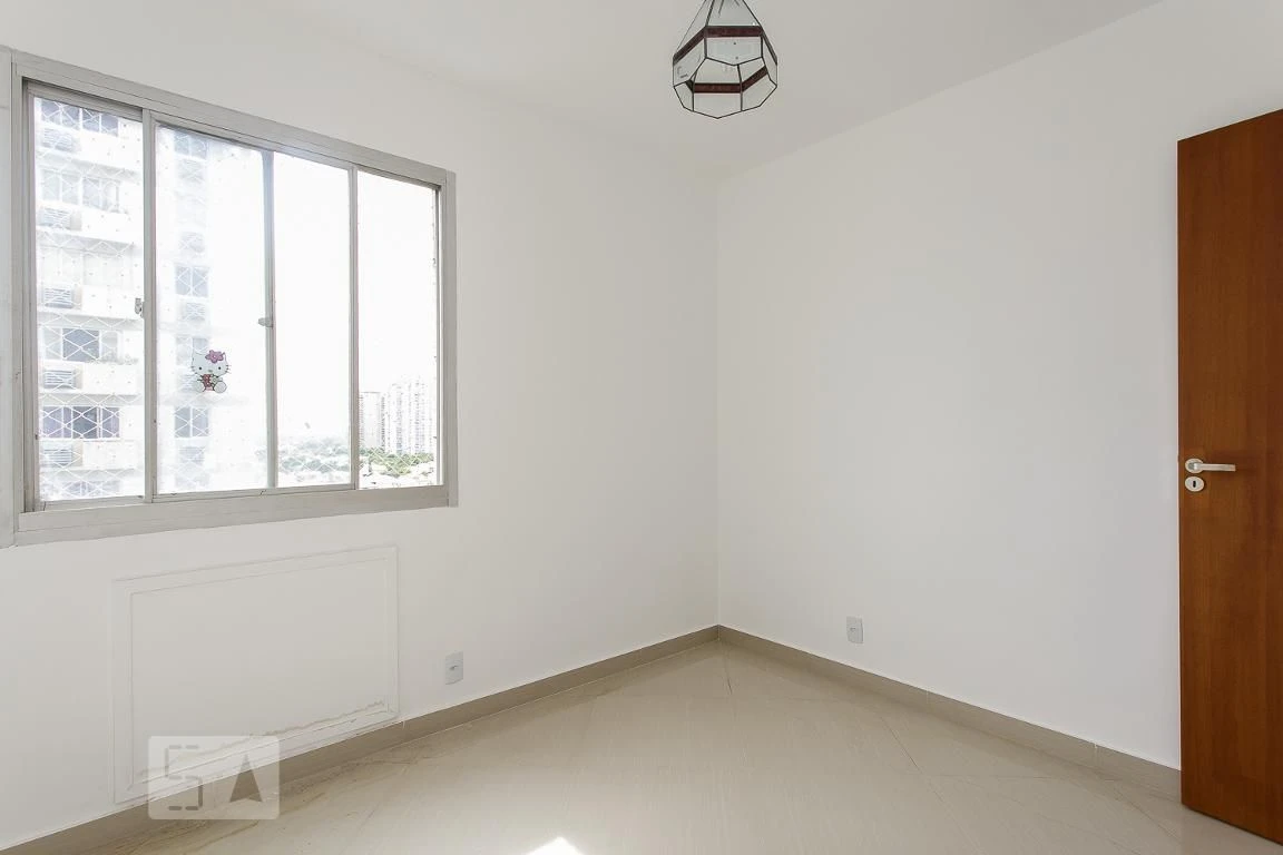 2-bedroom apartment in a building with a gym — photo 27