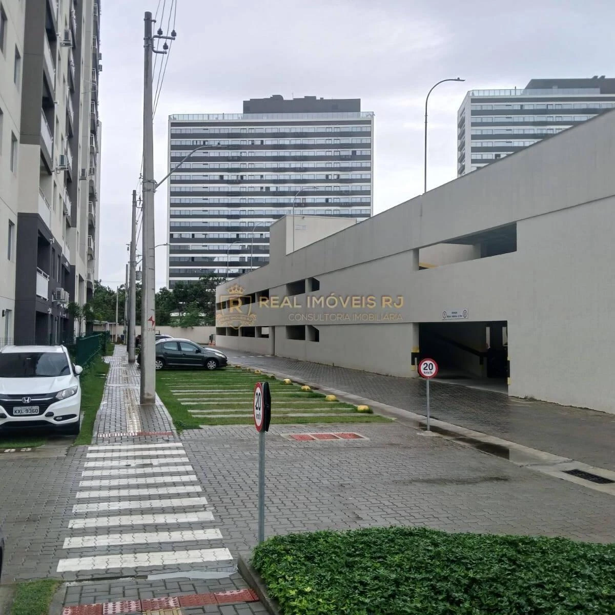 Невмебльована квартира з окремою кухнею — photo 37