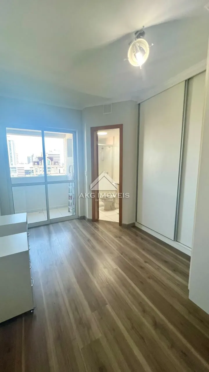 1-bedroom apartment with balcony on the 24th floor — photo 9