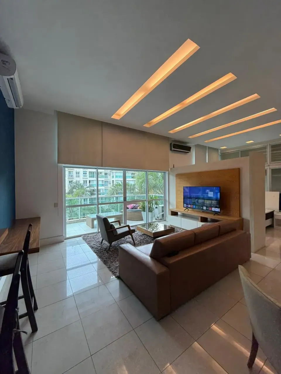 Furnished 1-bedroom apartment with 2 bathrooms — photo 12