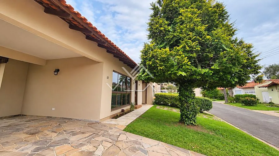 4-bedroom house with a washing machine in Curitiba — photo 8