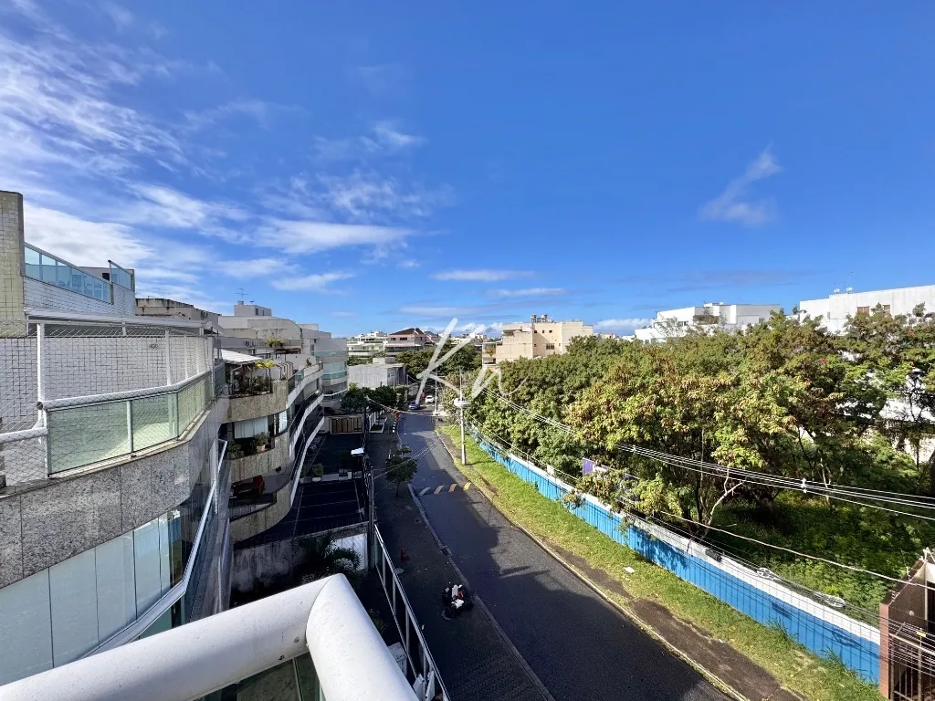 210 m² unfurnished apartment with 3 bedrooms and 5 baths — photo 11