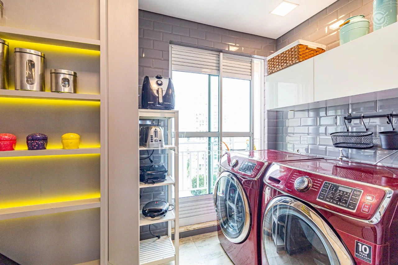 Apartment with 3 en-suite bedrooms, 230 m² and parking — photo 22