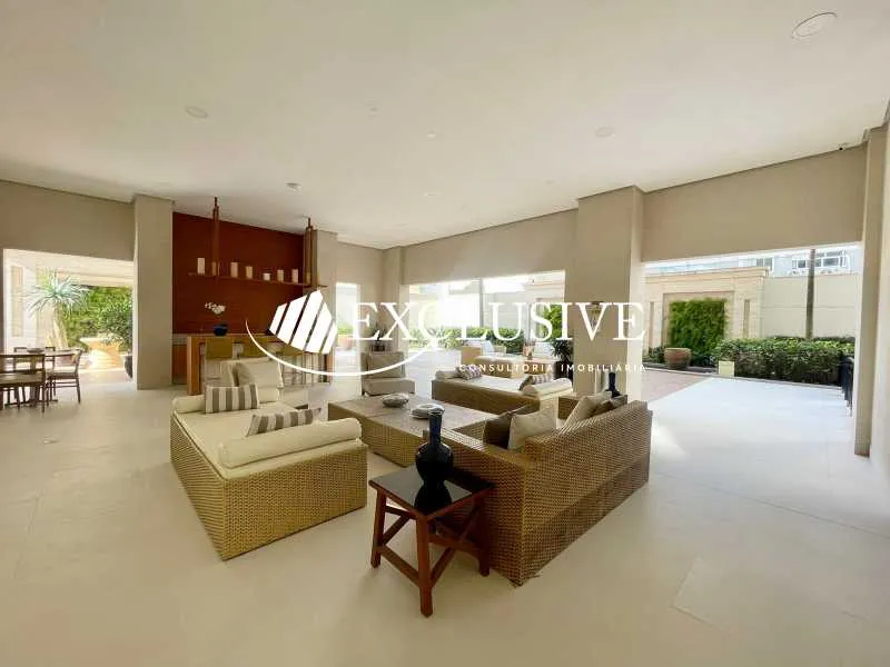 Furnished apartment with gas open-plan kitchen — photo 13