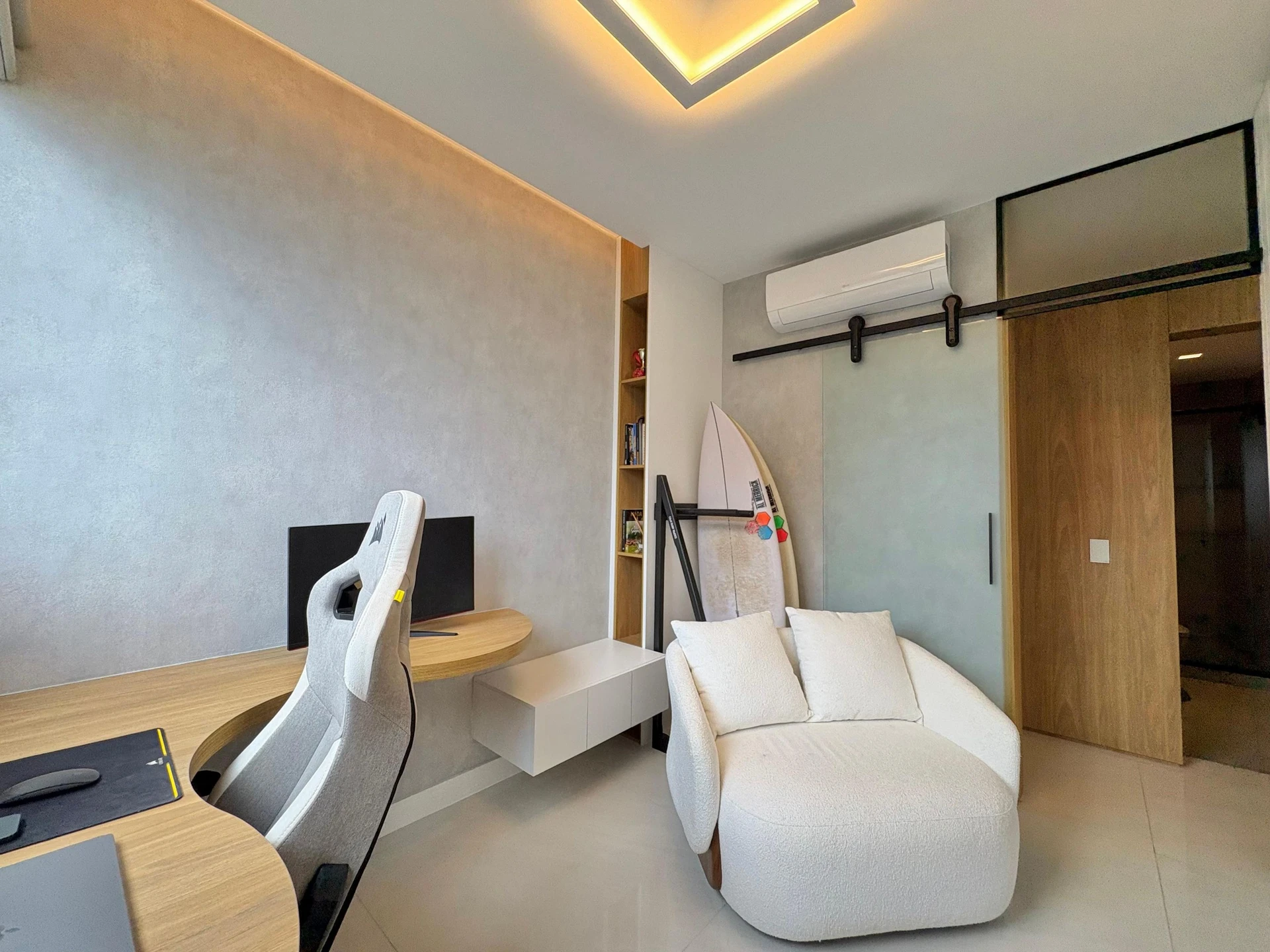 Furnished apartment, 75 m², with floor-to-ceiling windows — photo 16