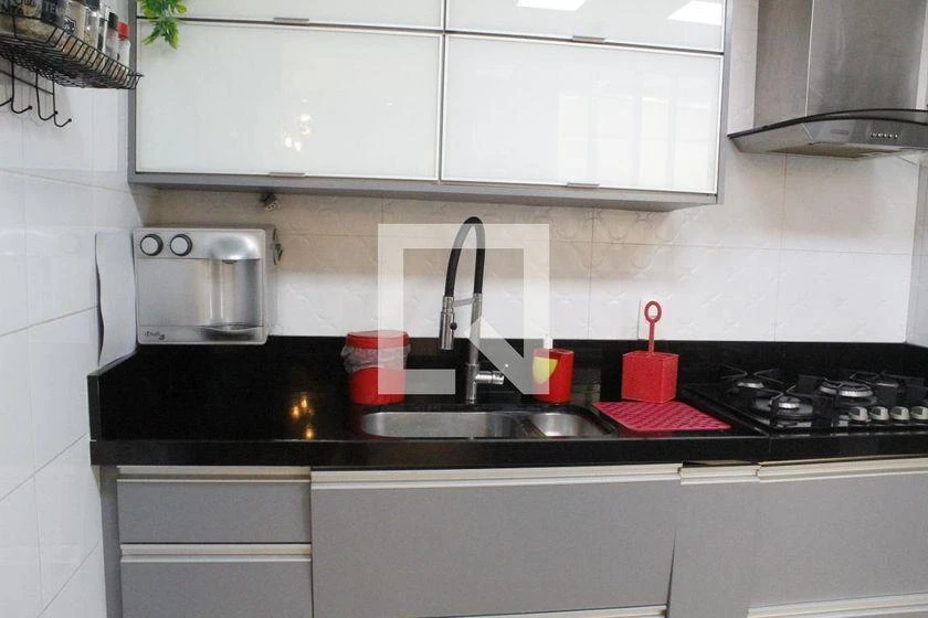 Casa em condomínio com 4 quartos e 117 m² — photo 46