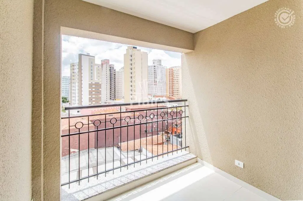 Wood or laminate floors in a one-bedroom apartment, 35 m² — photo 6