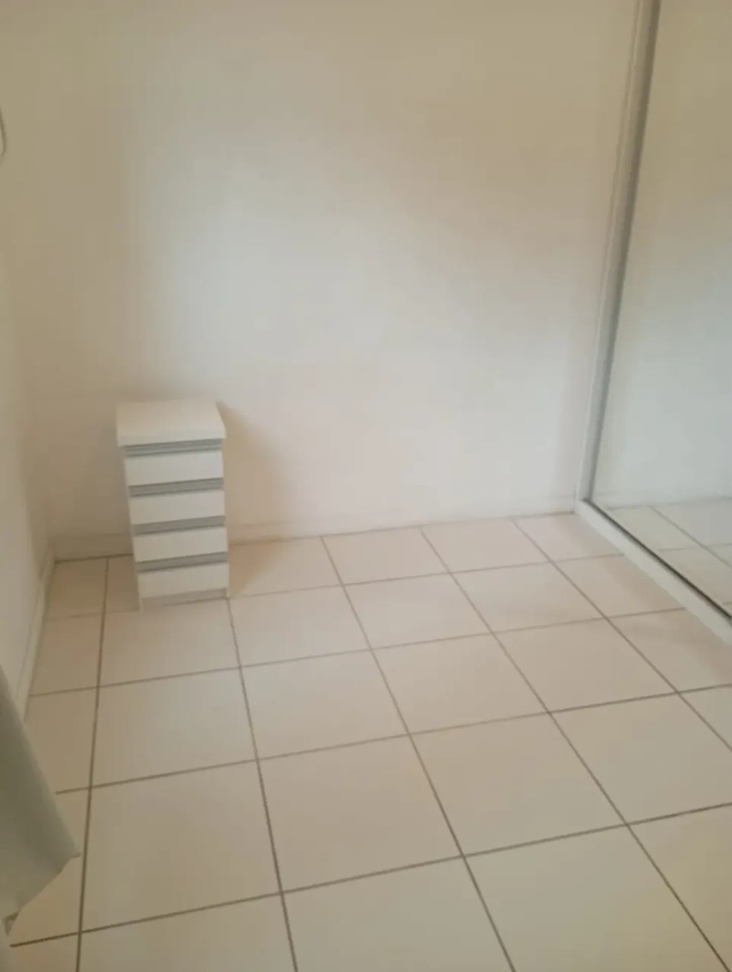Будинок 50 м² із заскленим балконом та робочим місцем — photo 33