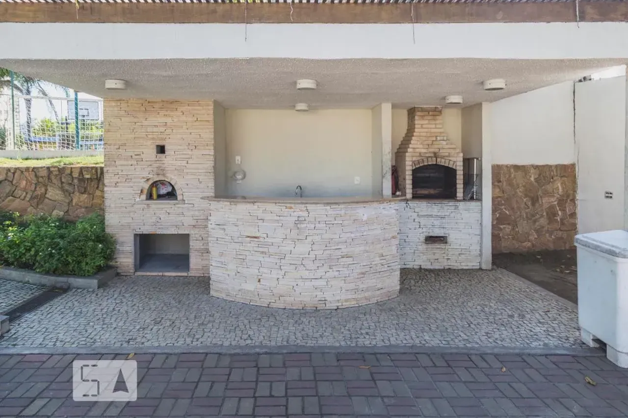 Furnished 3-bedroom apartment with 2 bathrooms — photo 24