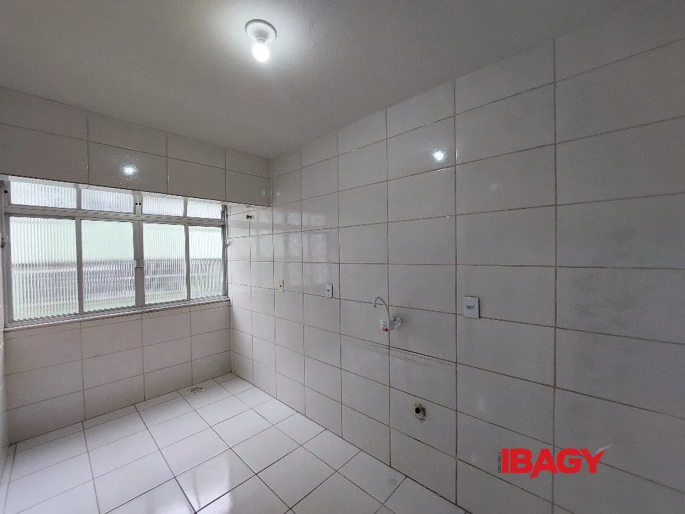Apartment with 2 bedrooms and 1 bathroom, 64 m² — photo 44