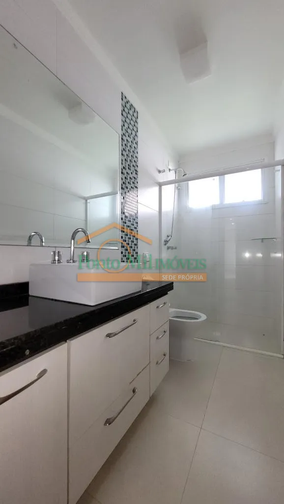 Single-floor house with 3 bedrooms and a closed kitchen — photo 13