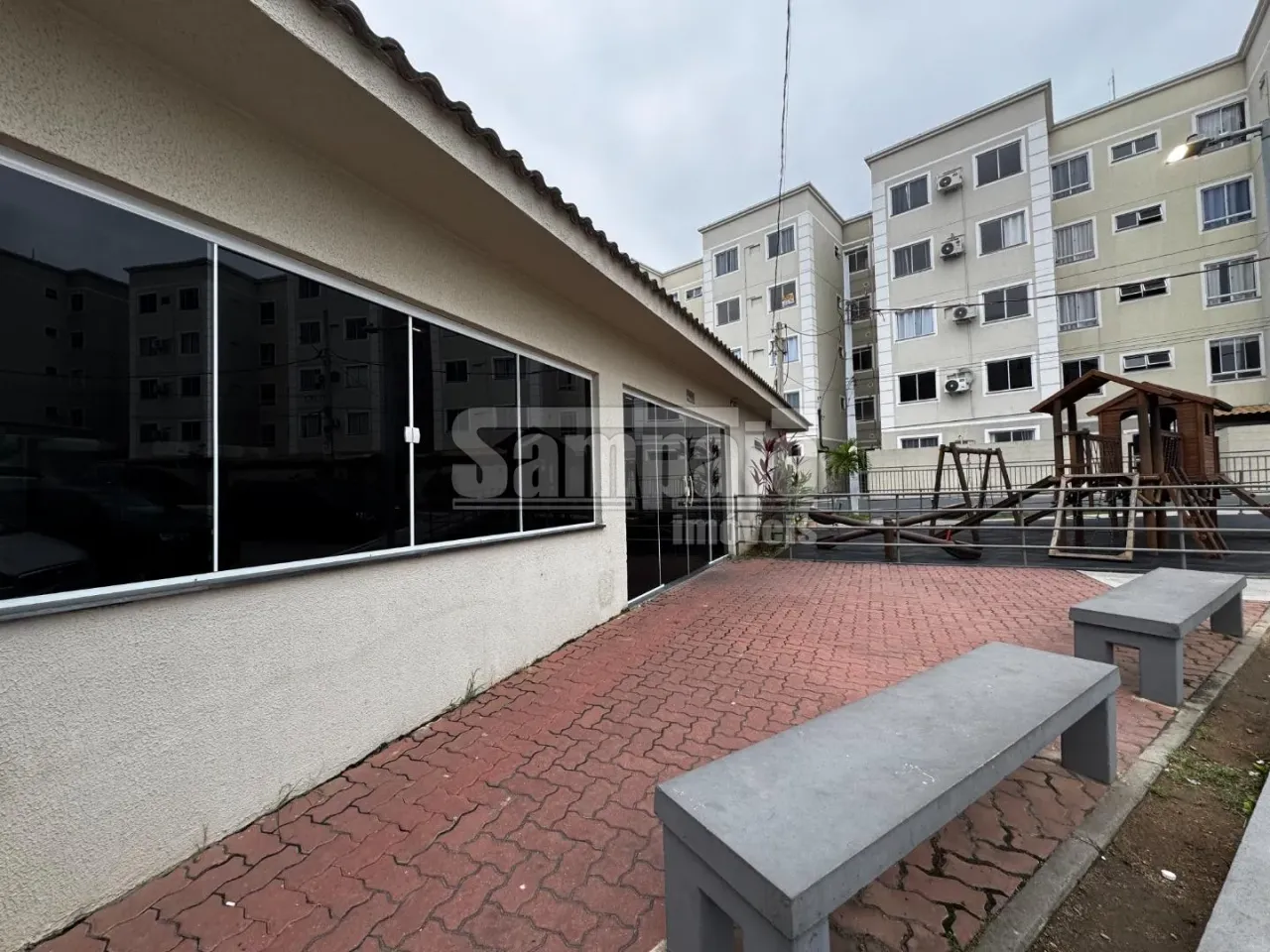 Apartamento com 2 quartos e 1 banheiro, piso de madeira — photo 17