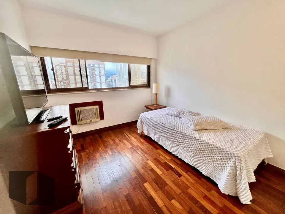 Apartamento de 4 quartos com armários embutidos — photo 25