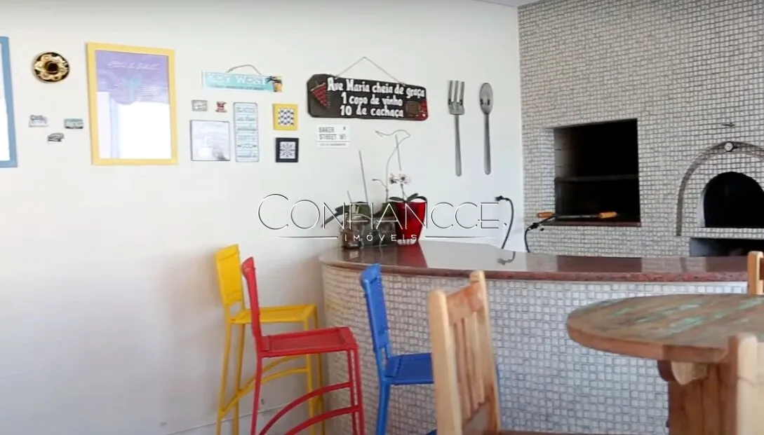 Single-story house with 3 bedrooms and 5 parking spots — photo 18