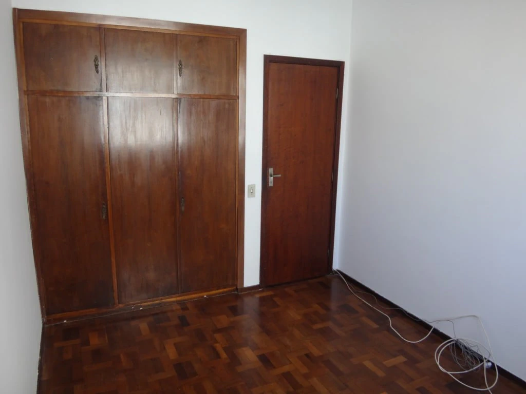 3-bedroom apartment with a bathtub in Curitiba — photo 9