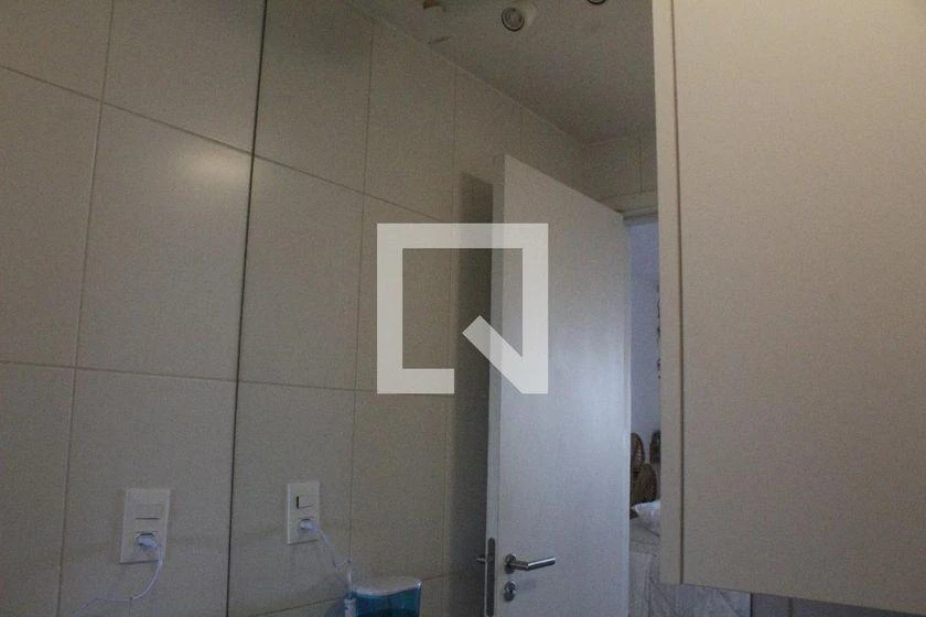 Furnished apartment, 115 m², with a glass-enclosed balcony — photo 37