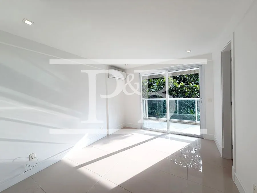 4-bedroom apartment, all with their own bathrooms, 289 m² — photo 21