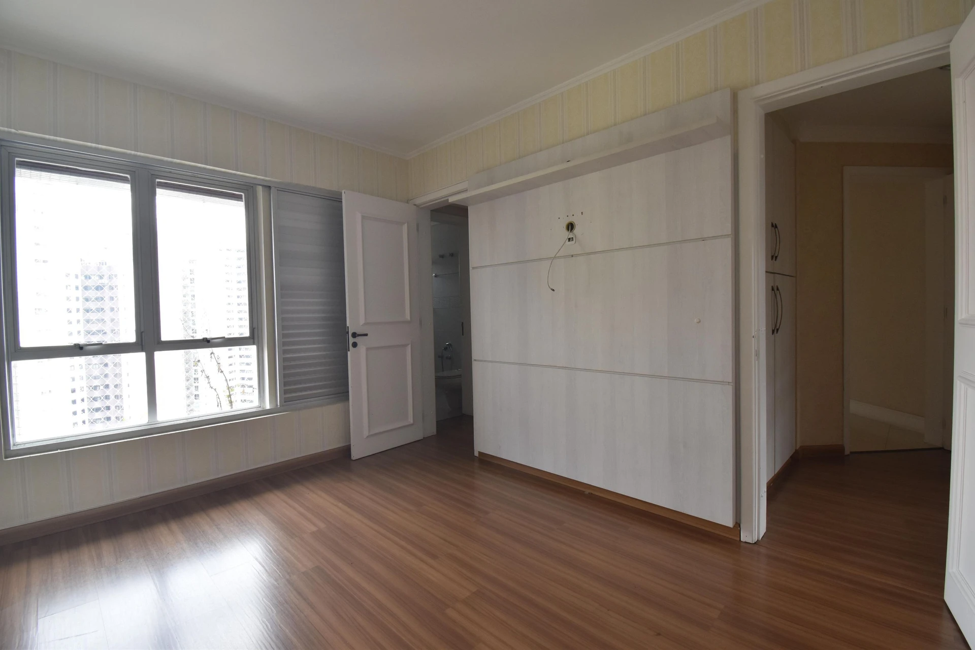 4-bedroom apartment with a jacuzzi — photo 37