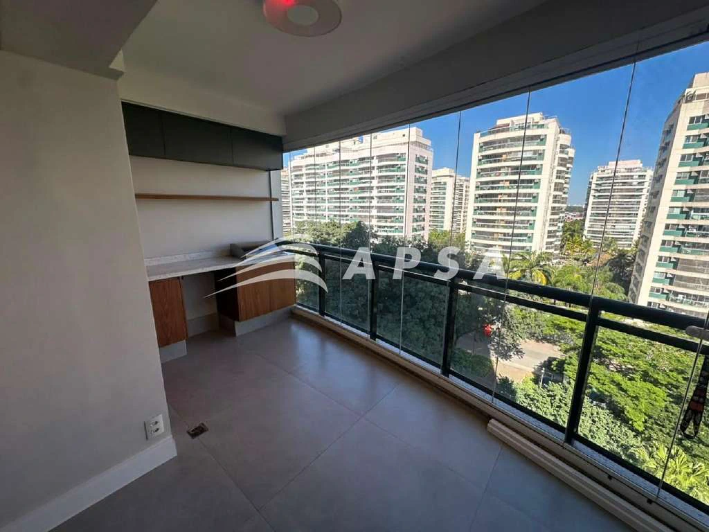 Apartamento de 3 quartos com cozinha americana e varanda — photo 21