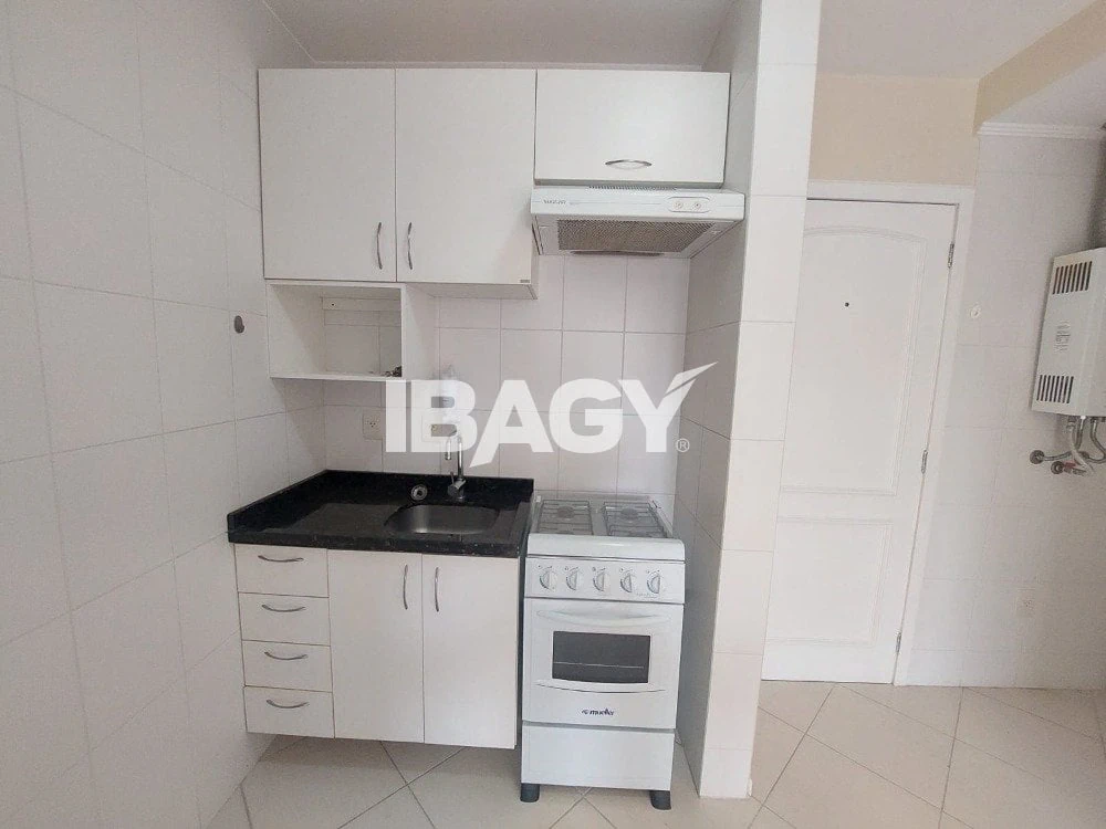 Apartamento de 1 dormitório com suíte e cozinha aberta