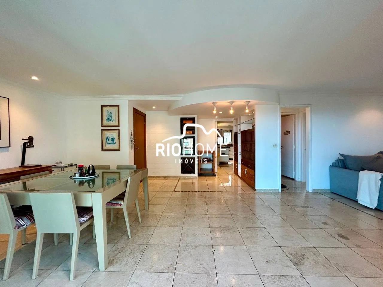 4-bedroom apartment with a water view in Rio de Janeiro — photo 13