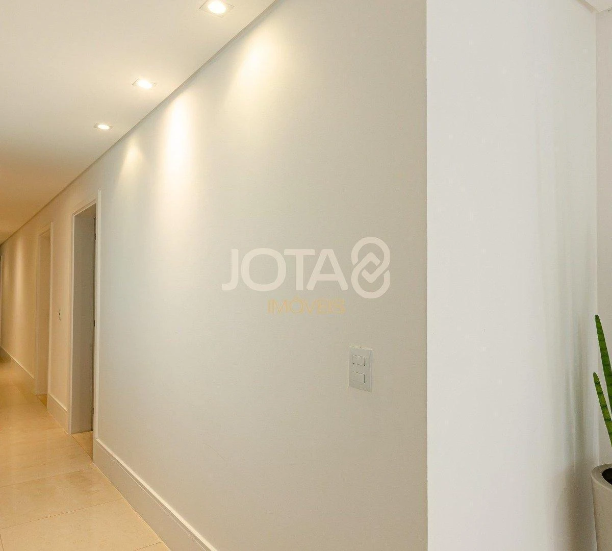 4-bedroom house with a washing machine — photo 17