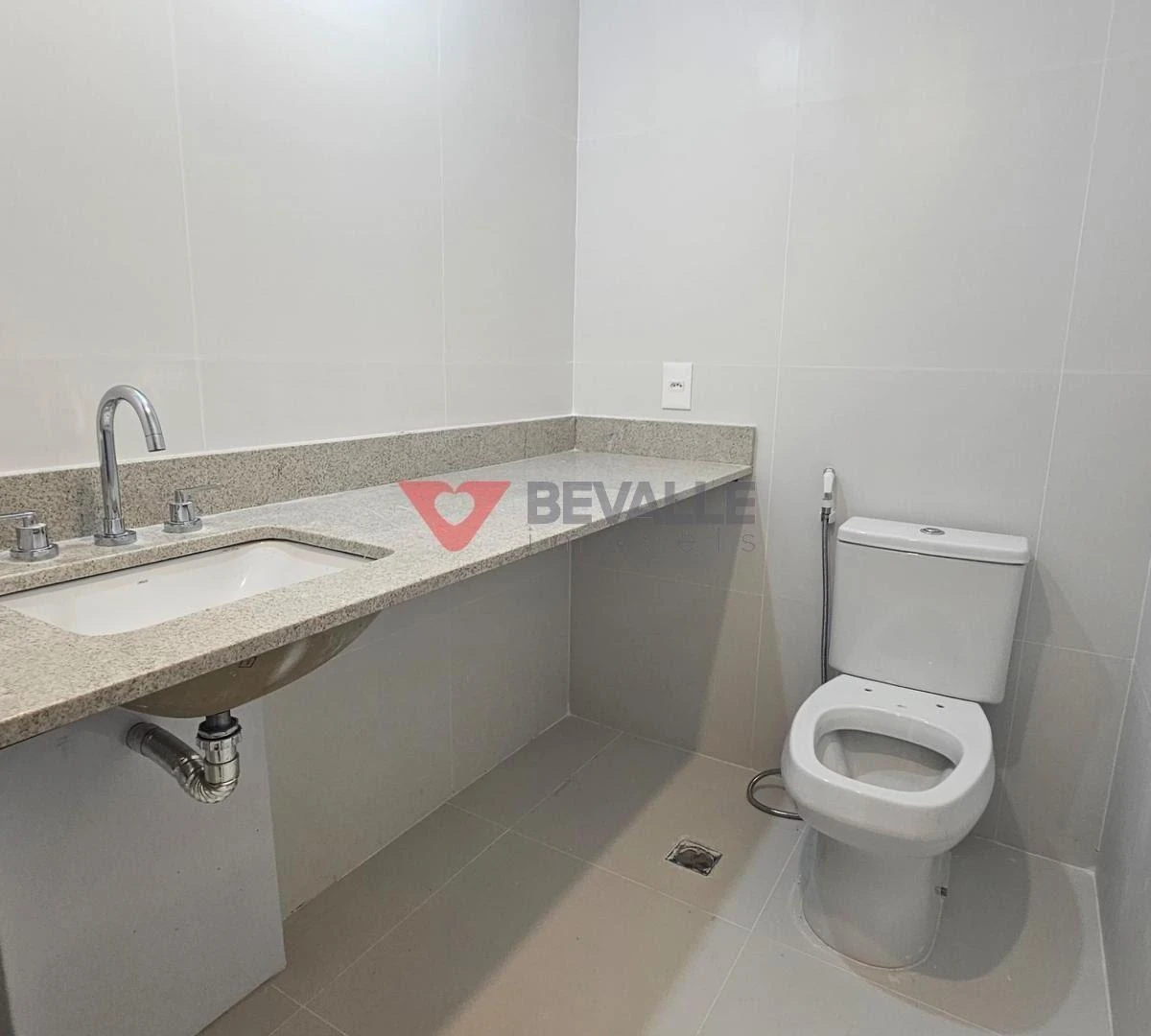 3-bedroom top-floor home with balcony and 152 m² — photo 35