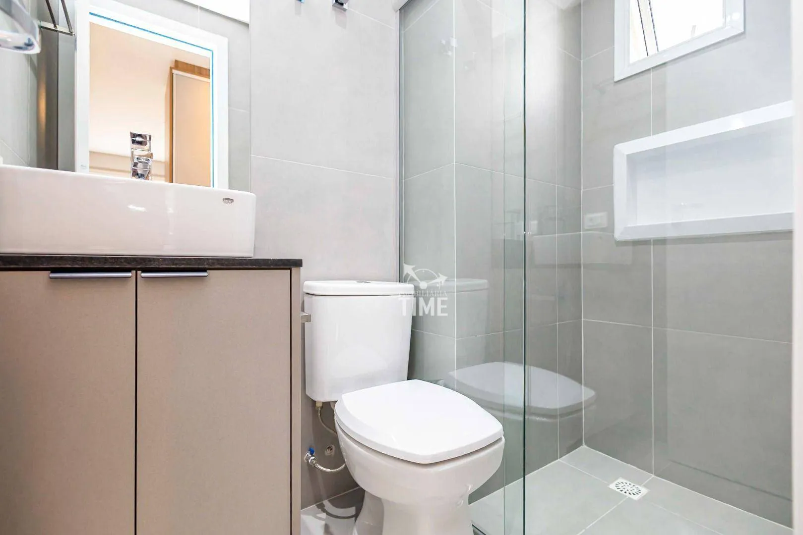 Modern 2-bedroom apartment with en-suite and 98 m² — photo 37