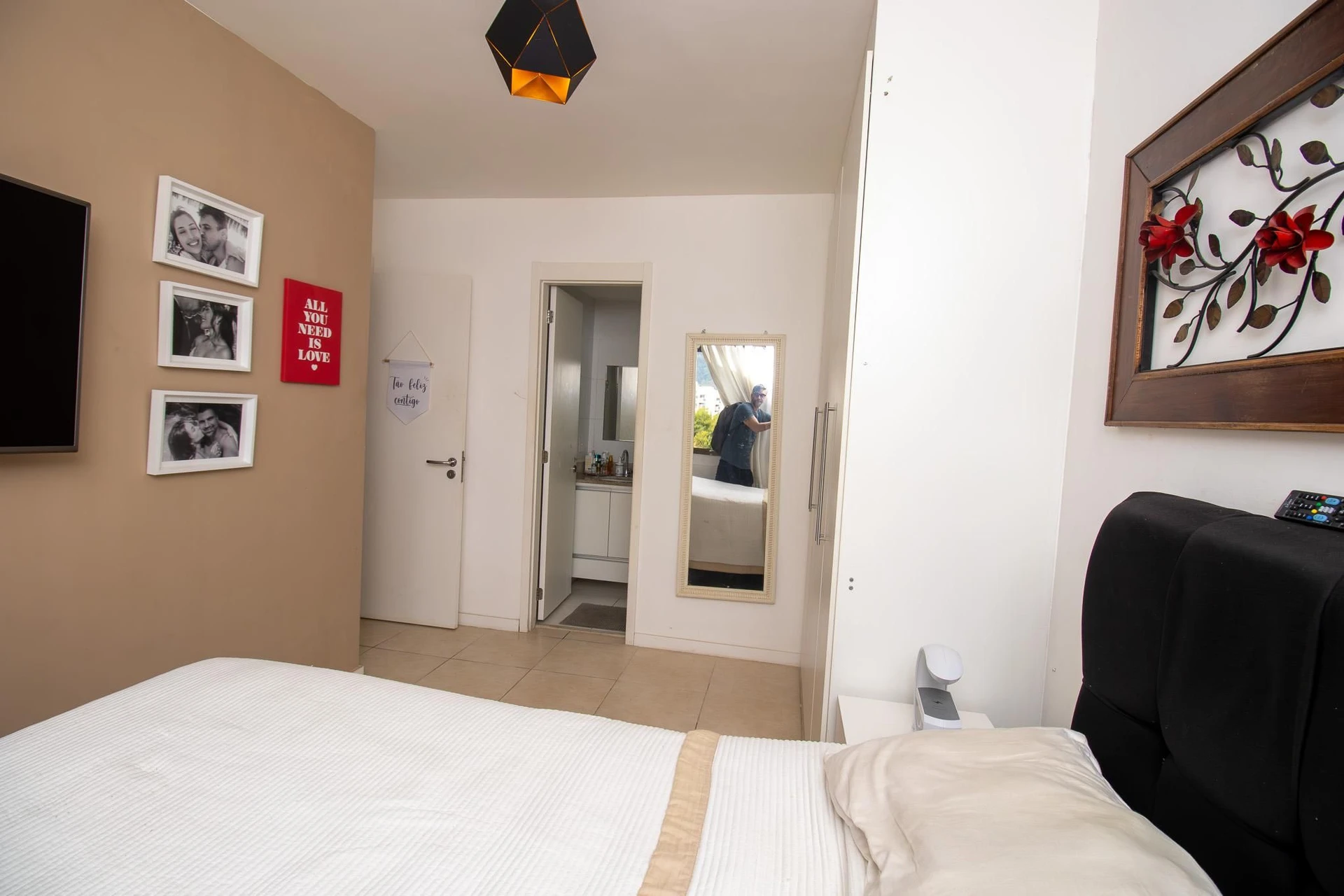 Furnished apartment, 65 m², with a glass-enclosed balcony — photo 28