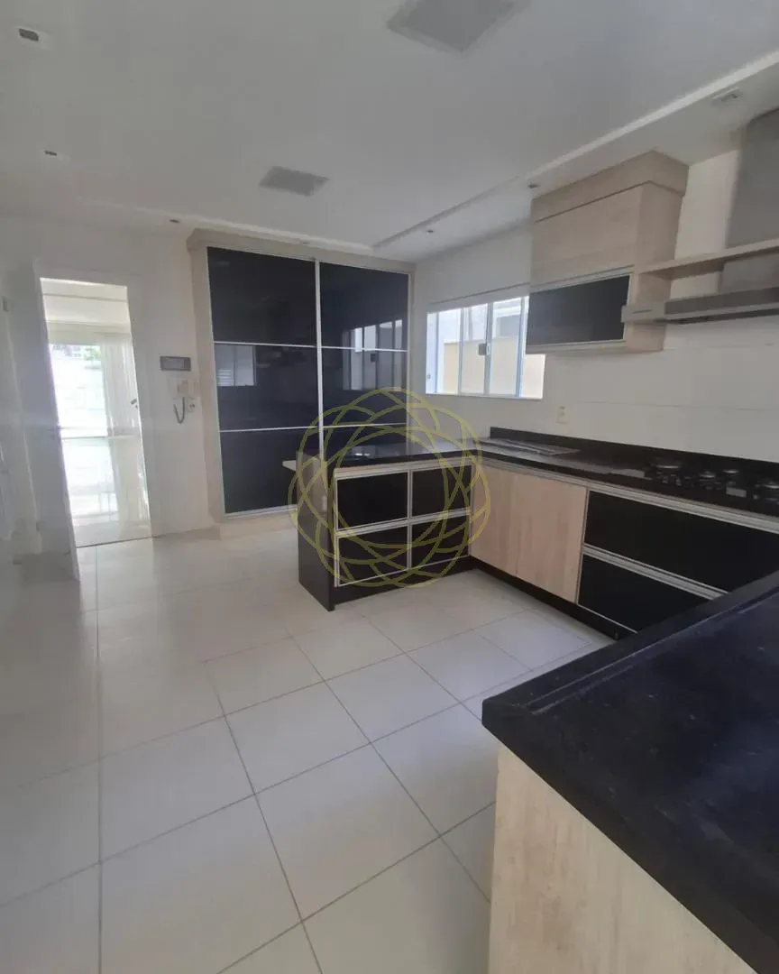 Будинок на 5 спалень і 5 ванних, 350 м² — photo 23