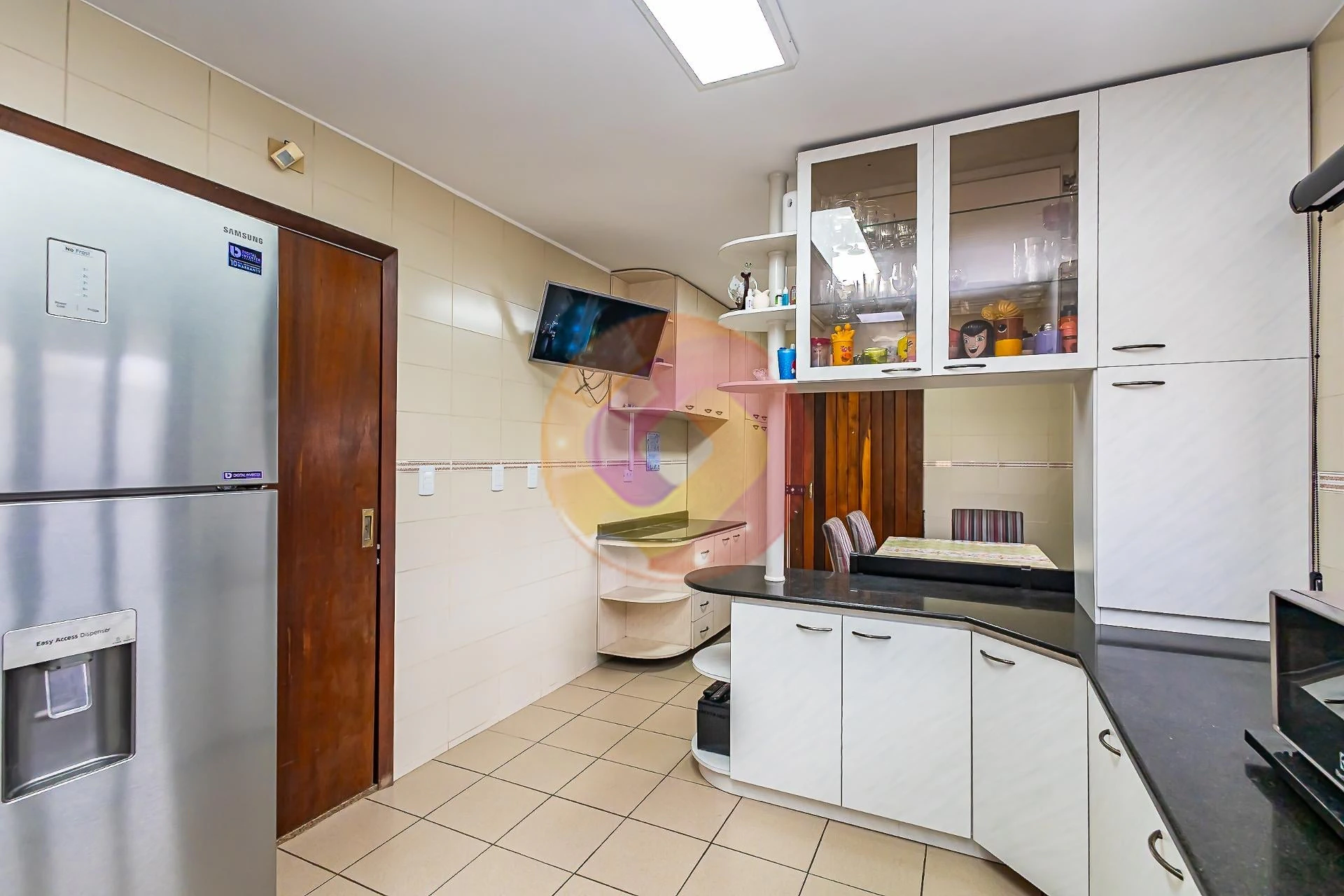 3-bedroom house with a washing machine in Curitiba — photo 26