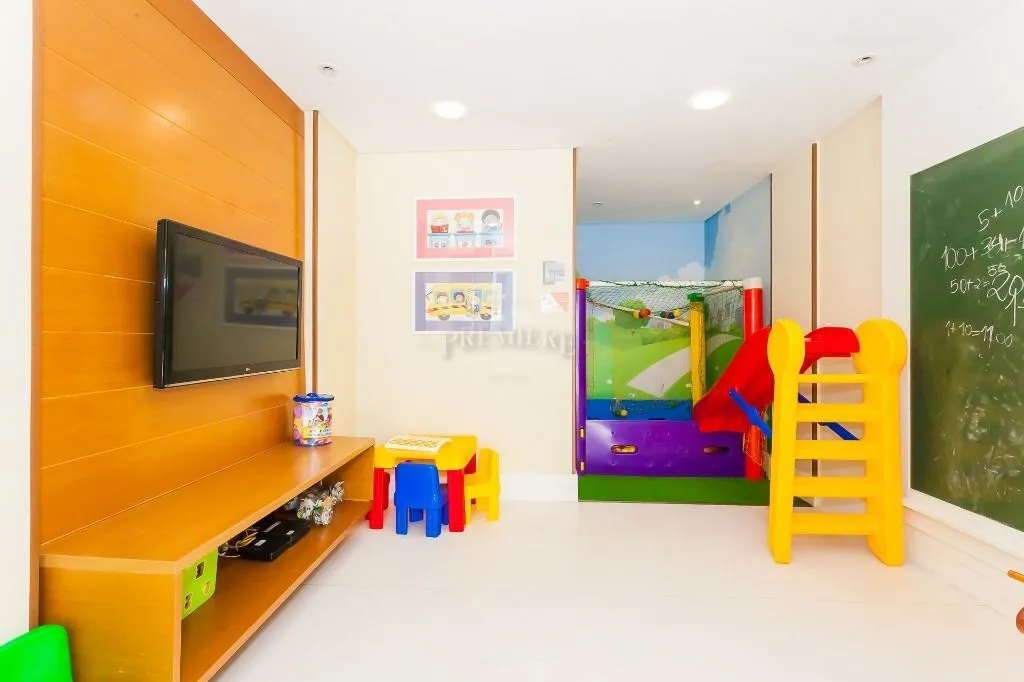 Furnished 158 m² apartment with 3 bedrooms and 5 bathrooms — photo 46