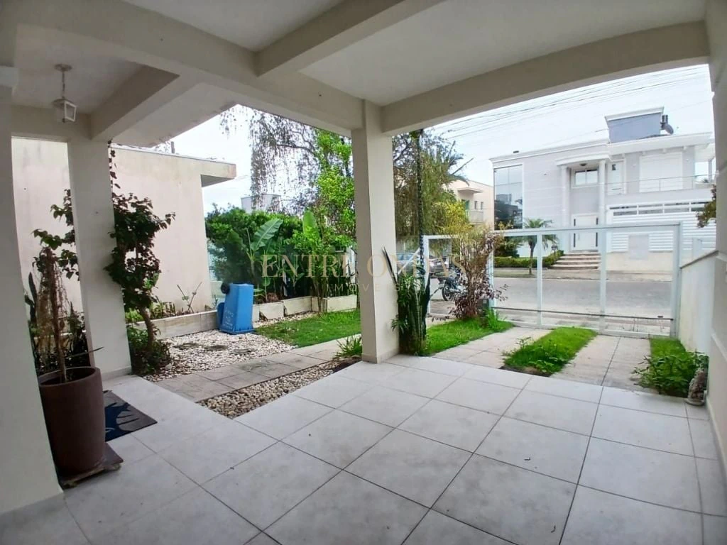 Private pool in a 3-bedroom house, 129 m² — photo 24