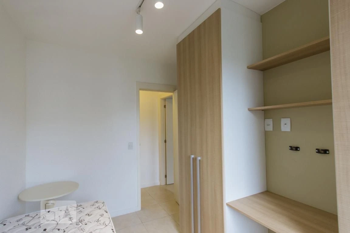 60 m² apartment with a walk-in closet and a home office — photo 23