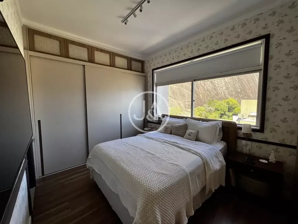 Furnished 3-bedroom apartment with 155 m² — photo 12
