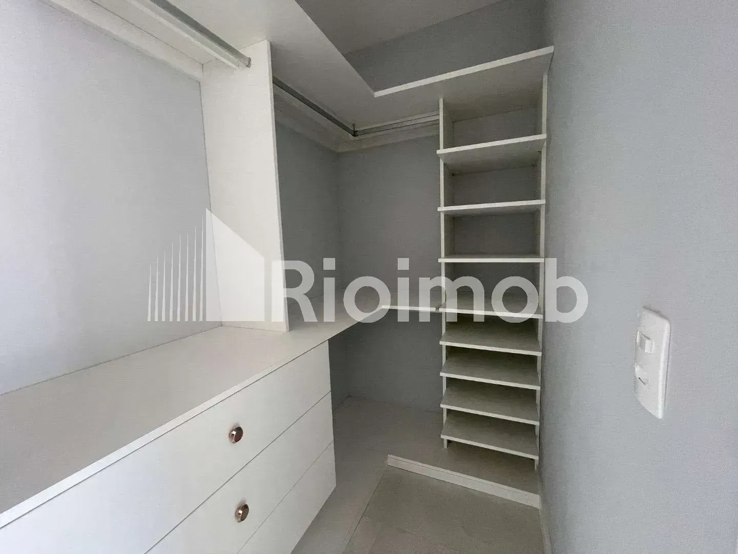 Будинок із кухнею відкритого планування та 5 спальнями 490 м² — photo 22