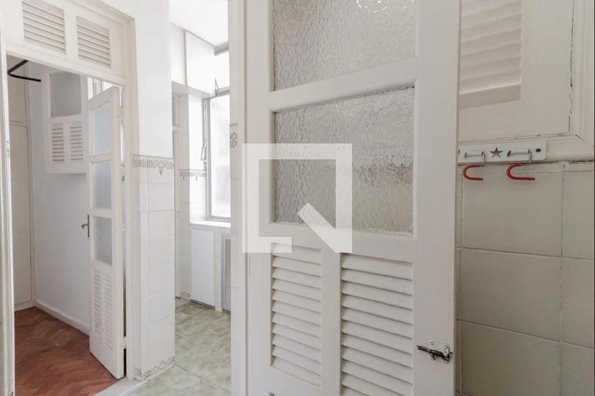 Rental apartment with 3 bedrooms, 160 m² and balcony — photo 46