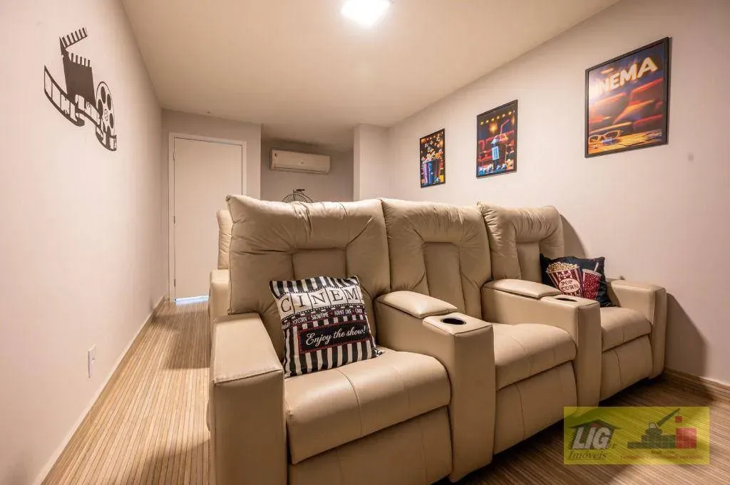 2-bedroom apartment with open-plan kitchen and gas stove — photo 25