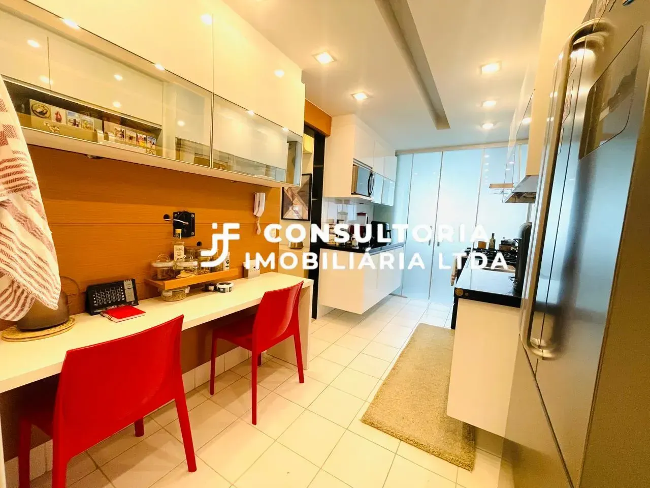 Apartamento mobiliado 160 m² com 3 quartos e 5 banheiros — photo 2