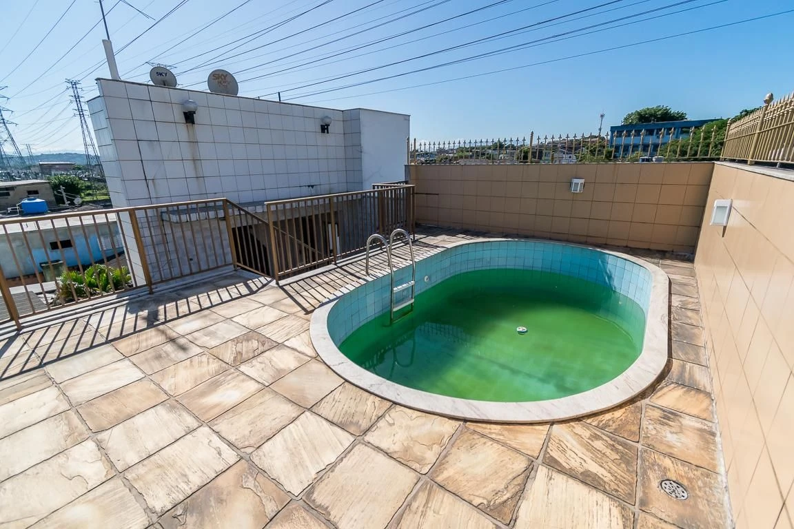 Casa sem mobília com 4 quartos e varanda — photo 22