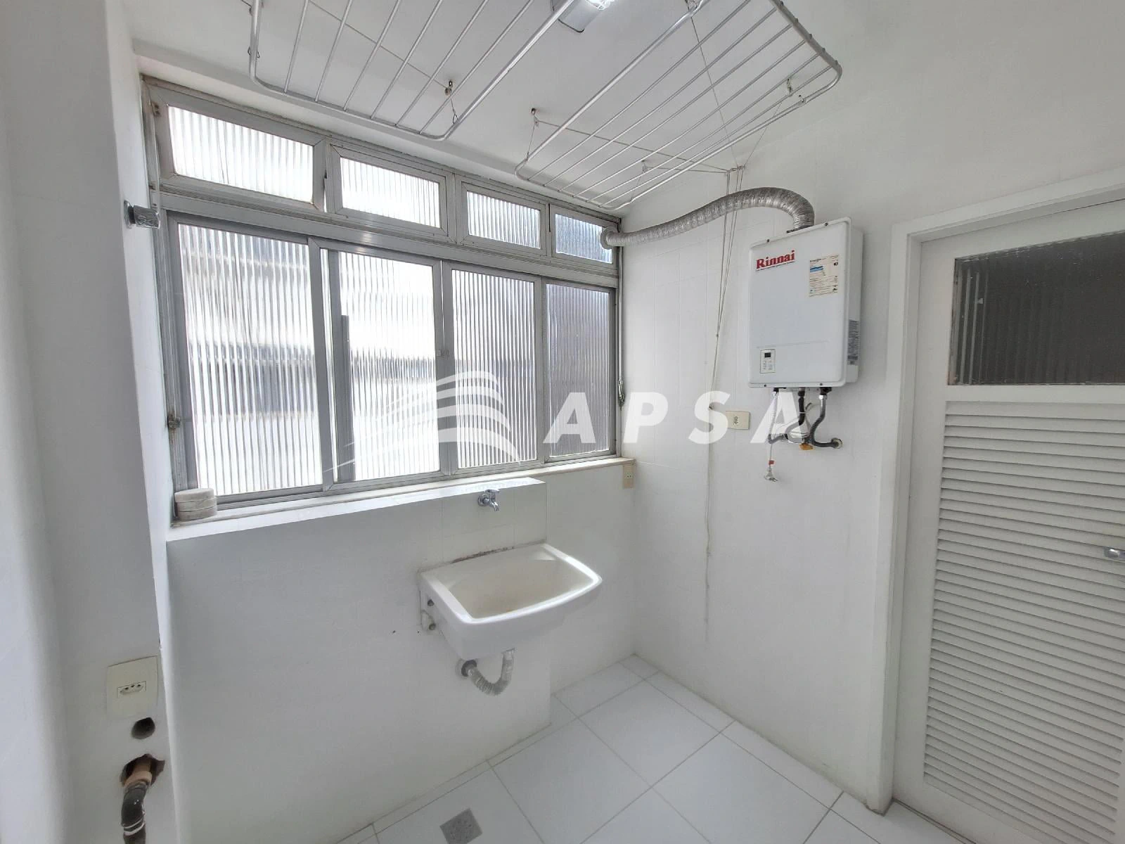 Квартира: 2 спальні, 1 з власною ванною кімнатою, 93 м² — photo 16