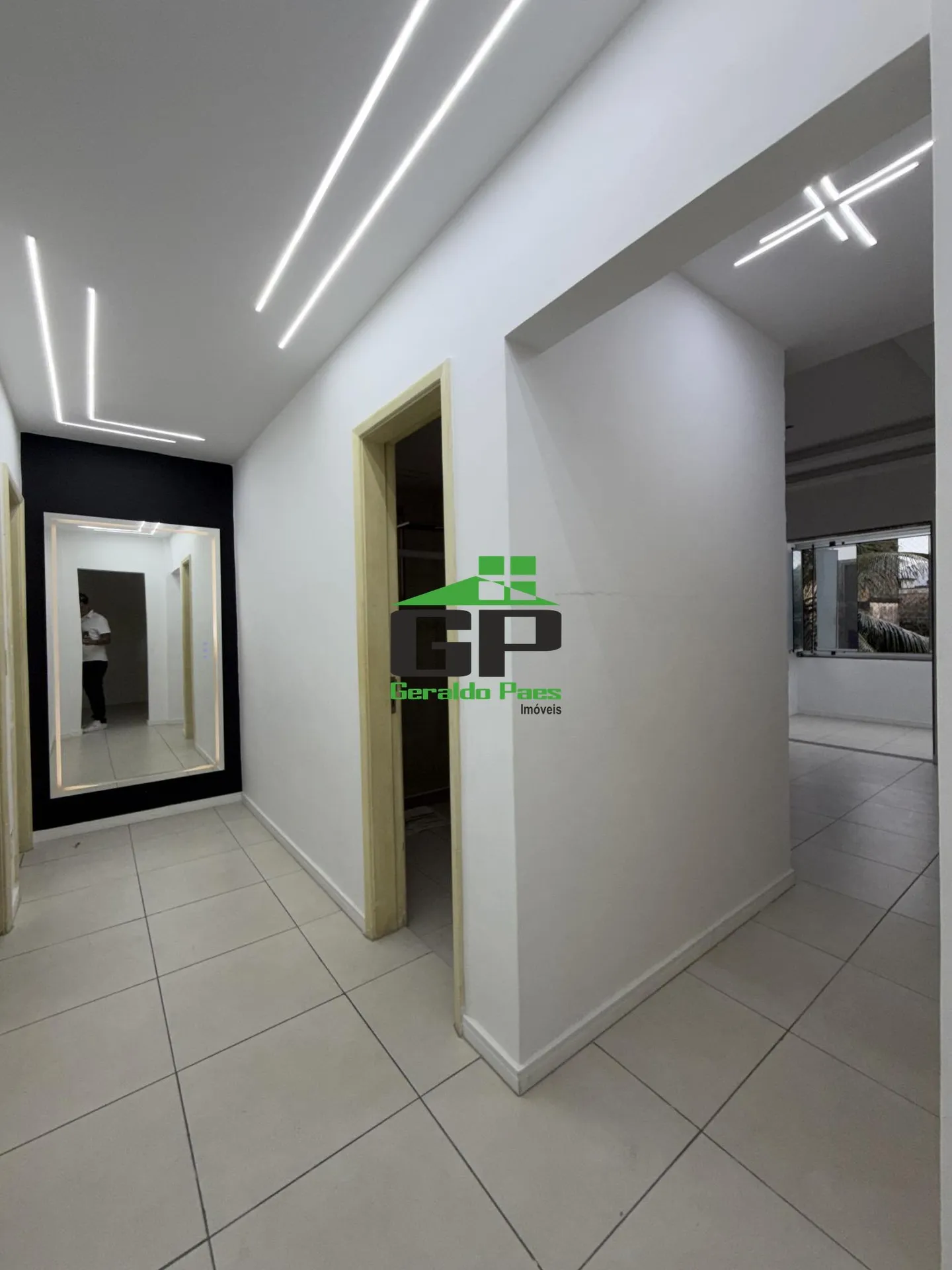 3-bedroom apartment with a washing machine — photo 3